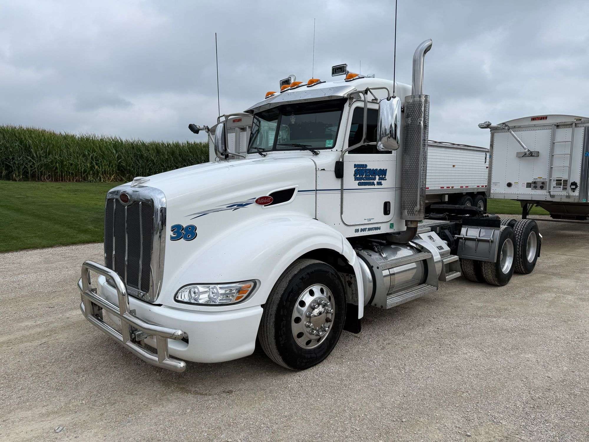 2012 Peterbilt 386 Equipment Image0