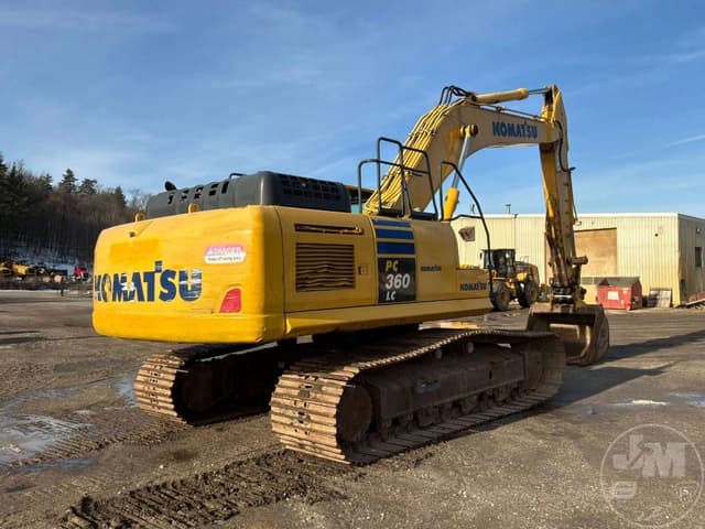 Image of Komatsu PC360LC-10 equipment image 4