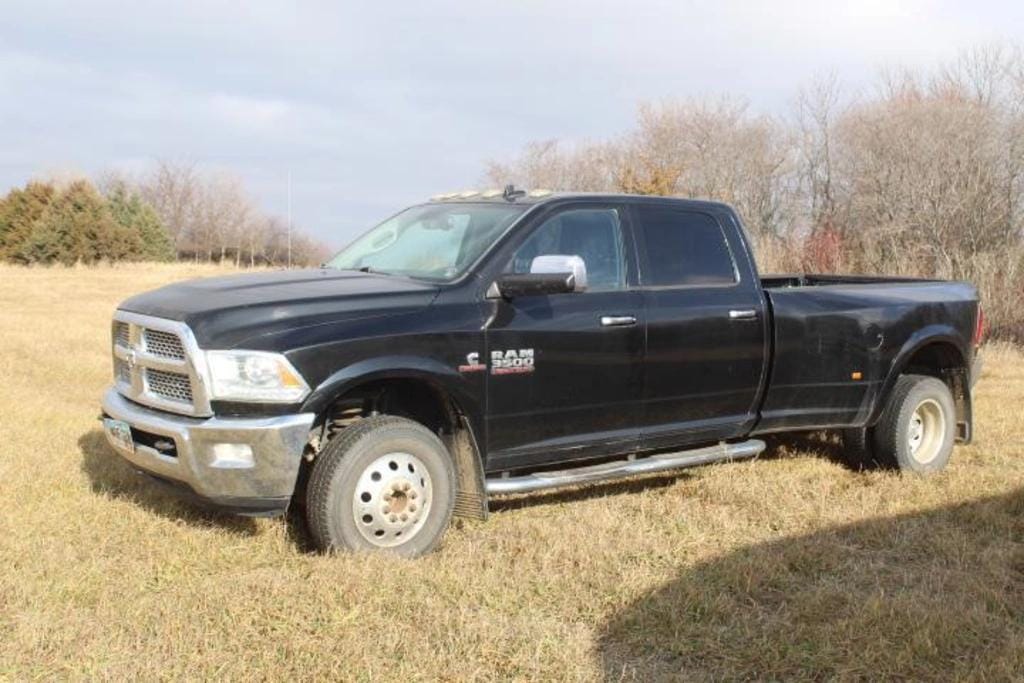 2013 Dodge Ram 3500 Equipment Image0