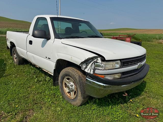 Image of Chevrolet Silverado equipment image 1