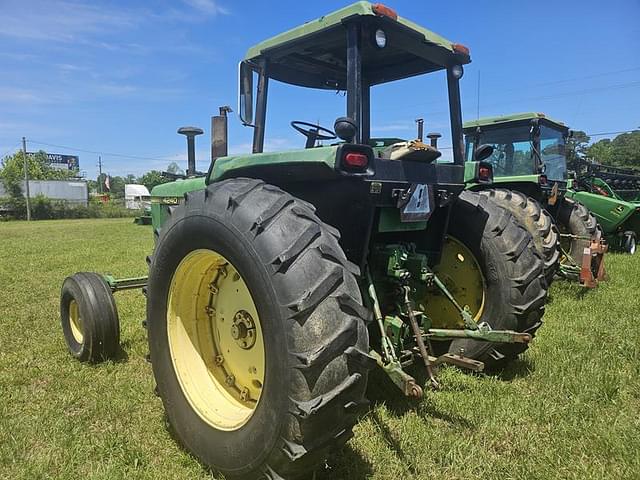 Image of John Deere 4240 equipment image 2