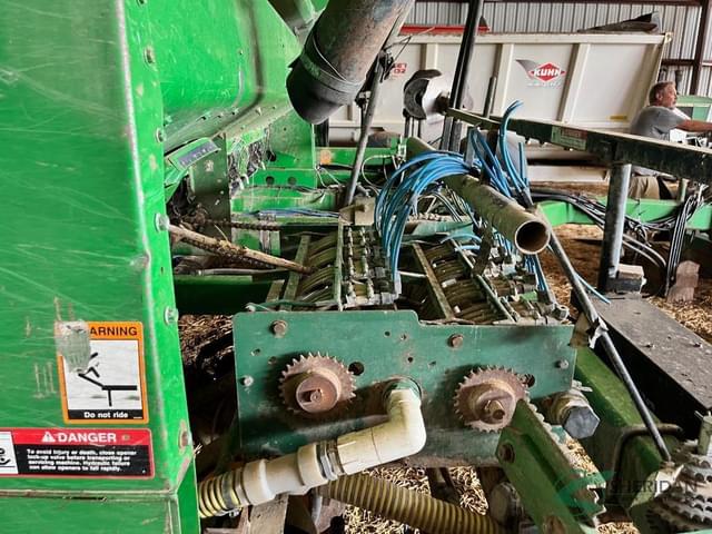 Image of John Deere 750 equipment image 4