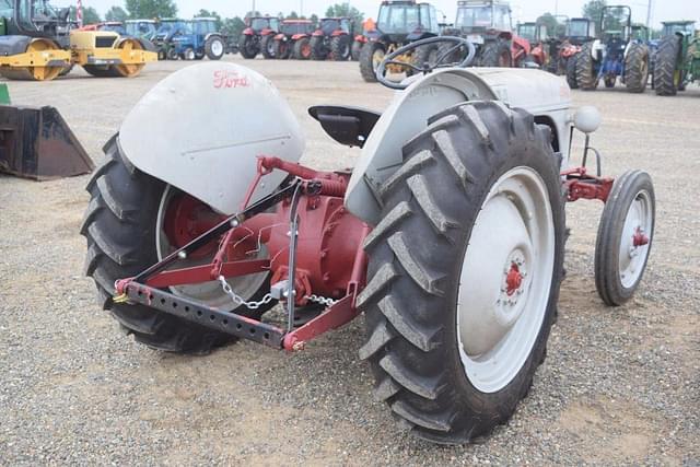 Image of Ford 8N equipment image 2