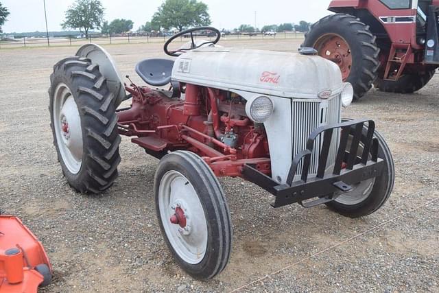 Image of Ford 8N equipment image 3