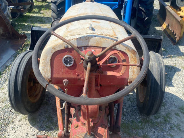 Image of Ford 8N equipment image 2