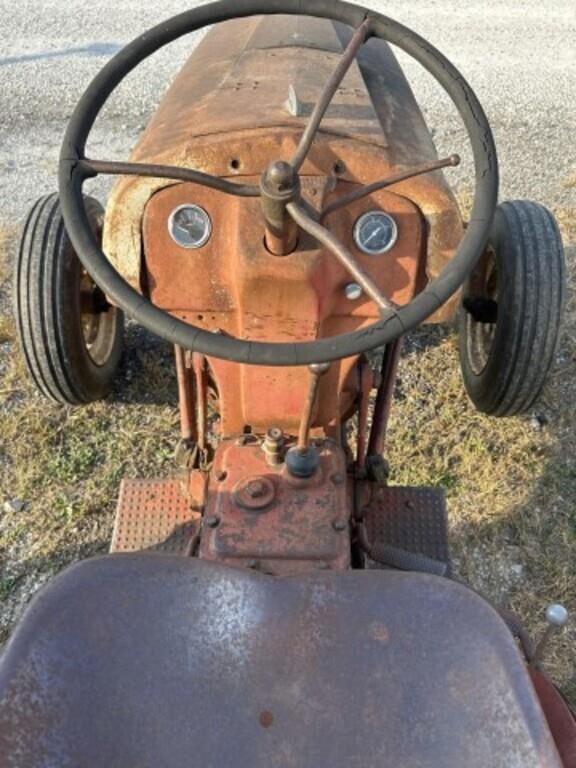 Image of Ford 8N equipment image 4
