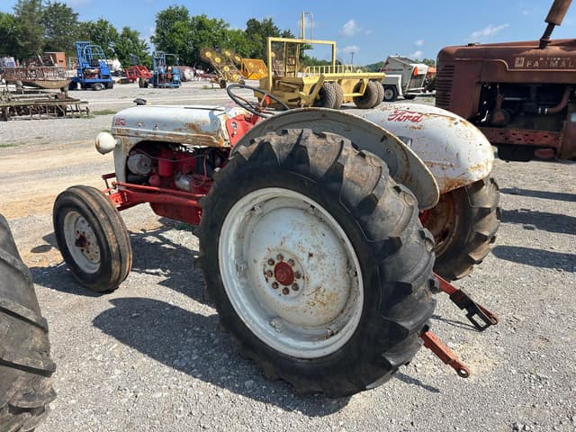 Image of Ford 8N equipment image 3