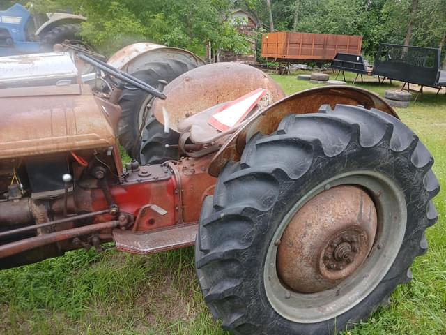 Image of Ford 8N equipment image 3