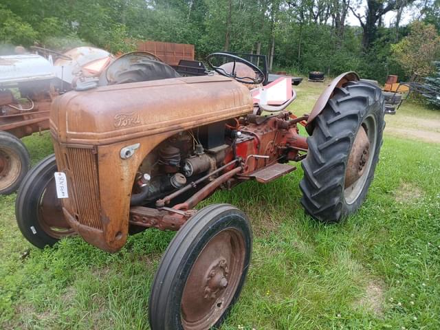 Image of Ford 8N equipment image 1