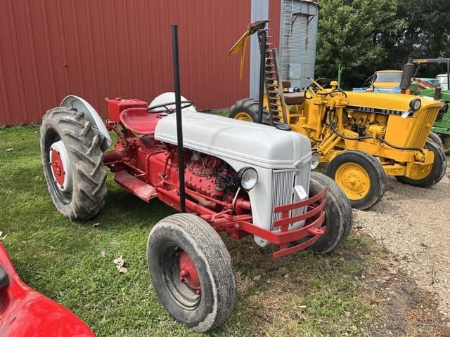 Image of Ford 8N equipment image 4