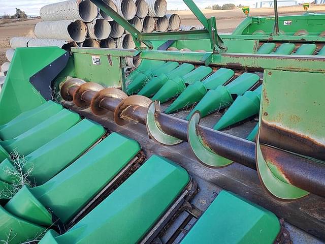 Image of John Deere 444 equipment image 4