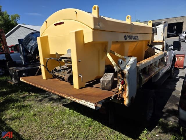 Image of Ford F-350 equipment image 3