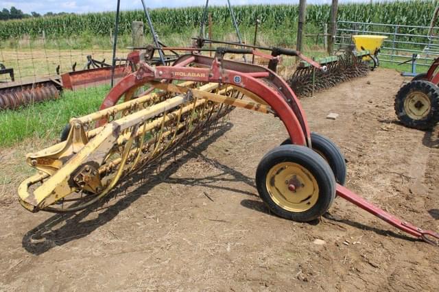 Image of New Holland 258 equipment image 4