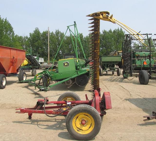 Image of New Holland 456 equipment image 4
