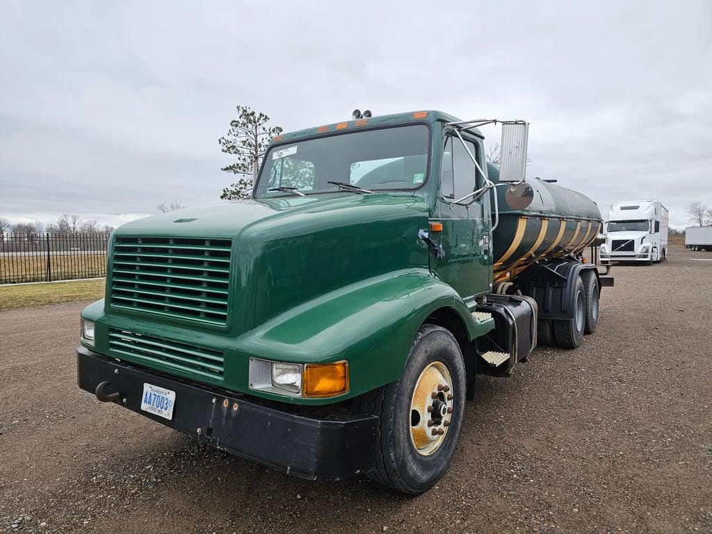 Main image International Navistar 8300