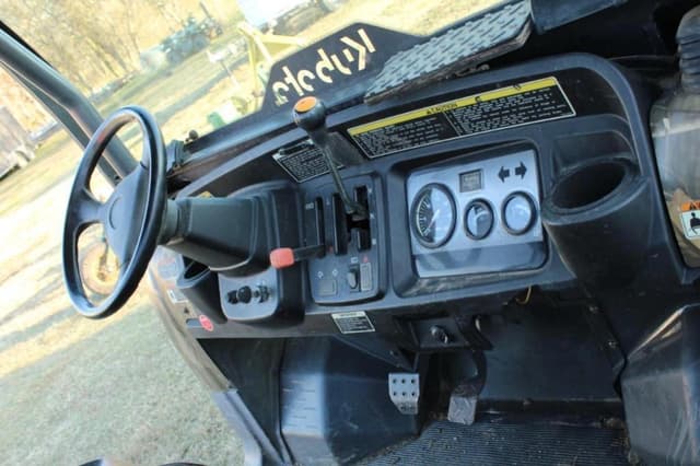 Image of Kubota RTV900 equipment image 3