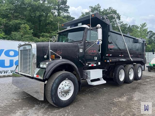 Image of Freightliner FLD120SD equipment image 1