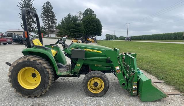 Image of John Deere 3038E equipment image 1