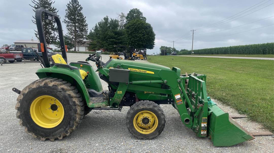 Image of John Deere 3038E Primary image