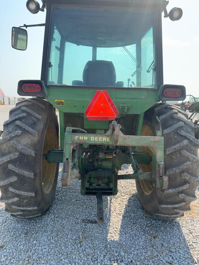 Image of John Deere 4230 equipment image 4