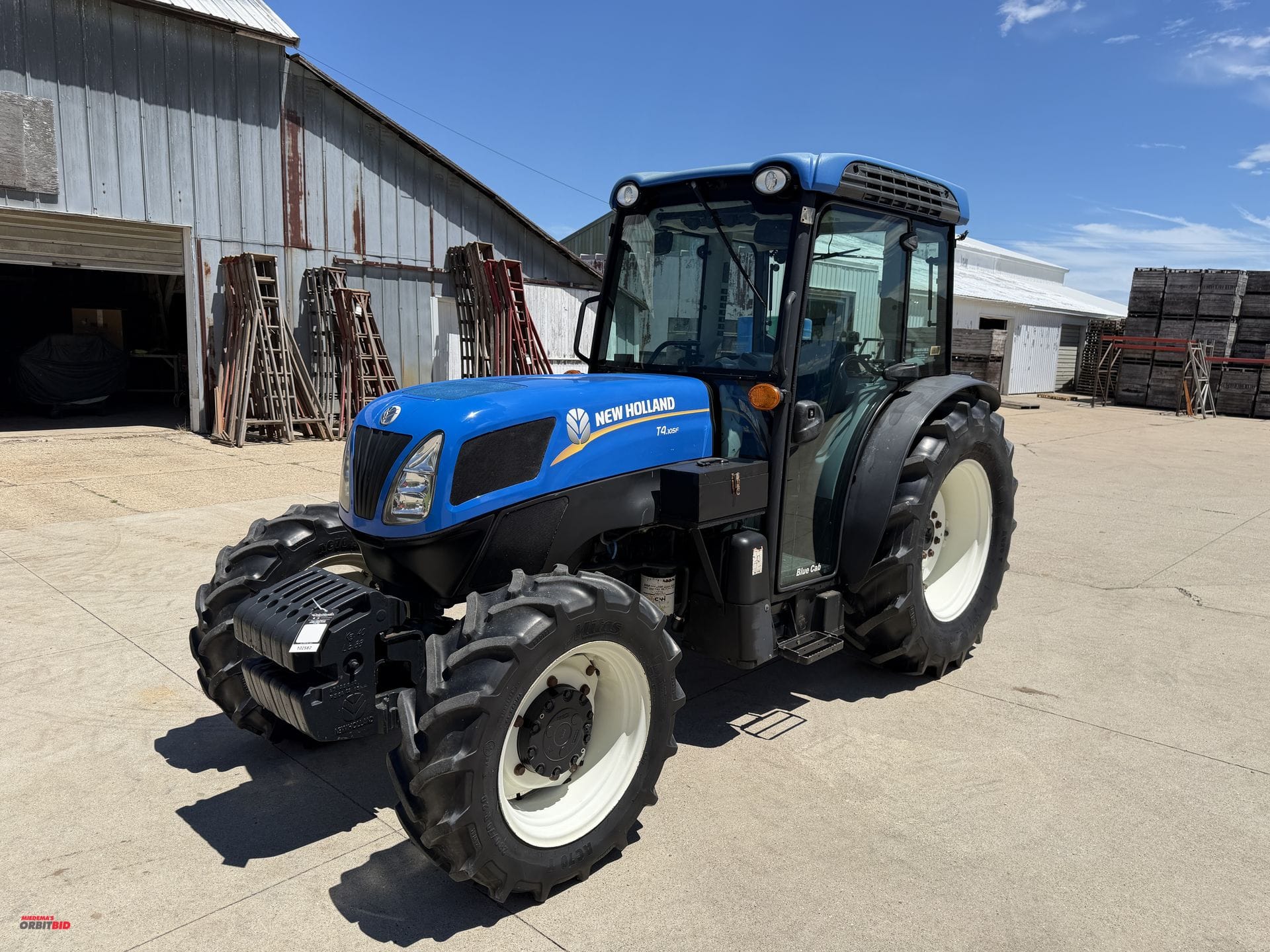 New Holland T4.105F Equipment Image0