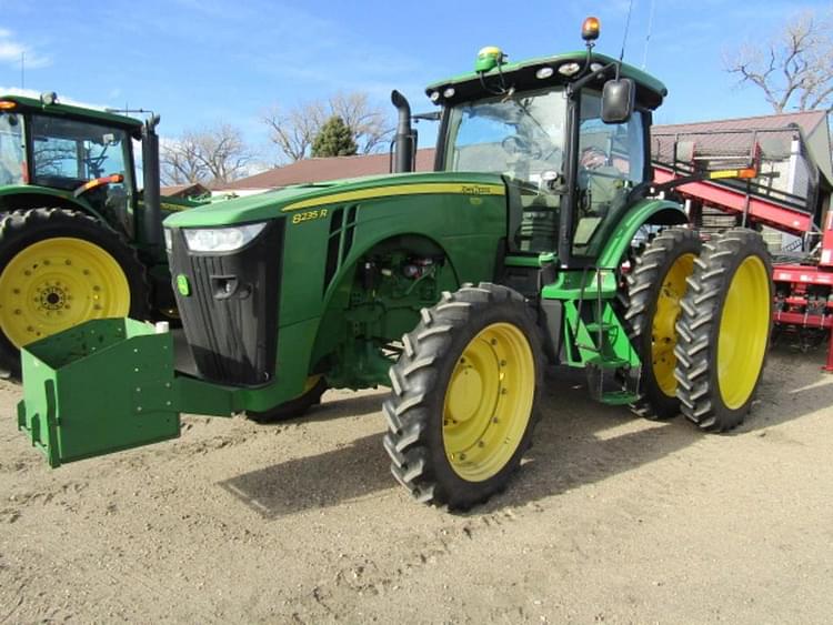 2012 John Deere 8235R Equipment Image0
