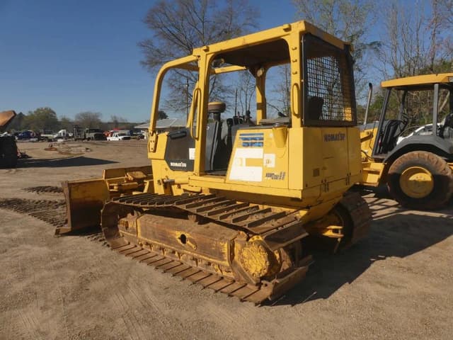 Image of Komatsu D39PX-21 equipment image 3