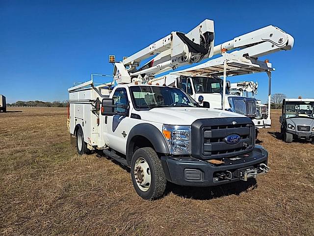 Image of Ford F-550 equipment image 1