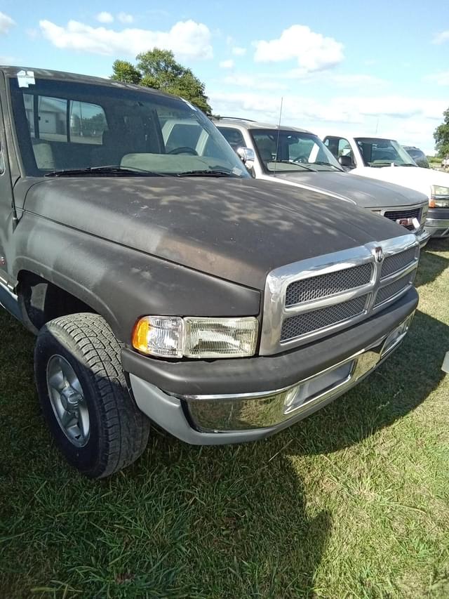 Image of Dodge Ram 1500 equipment image 4