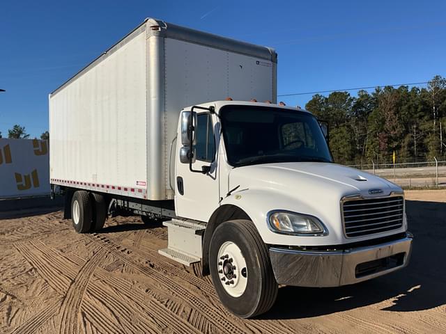 Image of Freightliner M2 equipment image 2