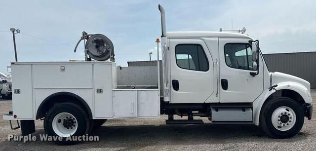 Image of Freightliner Business Class M2 equipment image 3