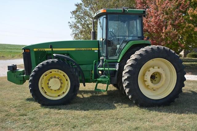 Image of John Deere 8300 equipment image 4