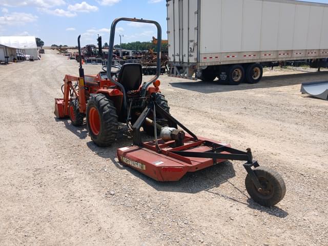 Image of Kubota B1750 equipment image 4