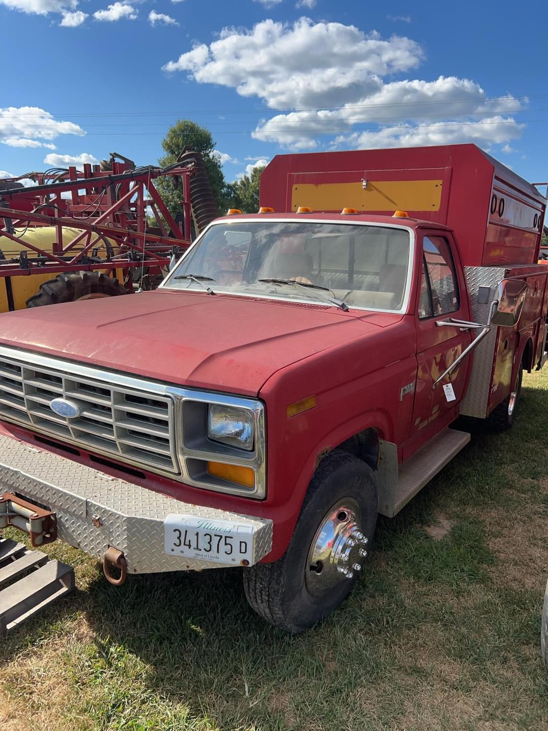 Image of Ford F-350 Primary image