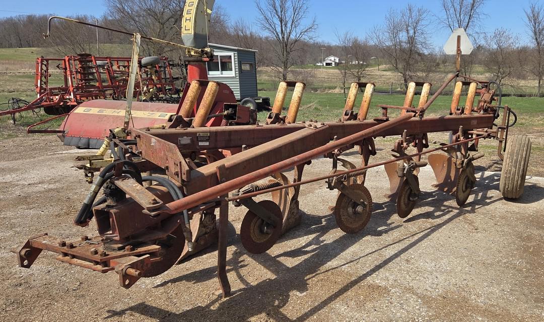Image of International Harvester 720 Primary image