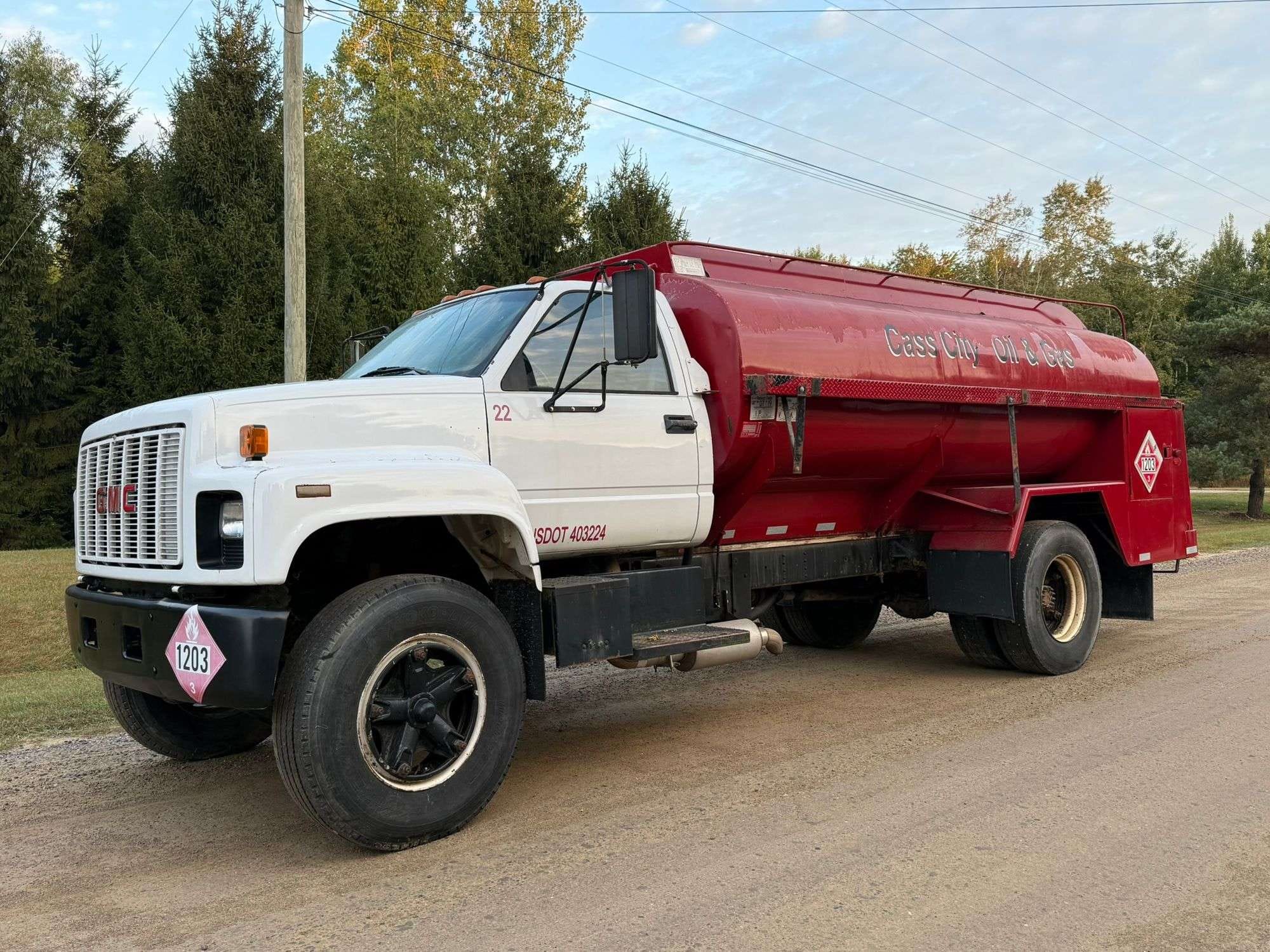1990 GMC Kodiak Equipment Image0