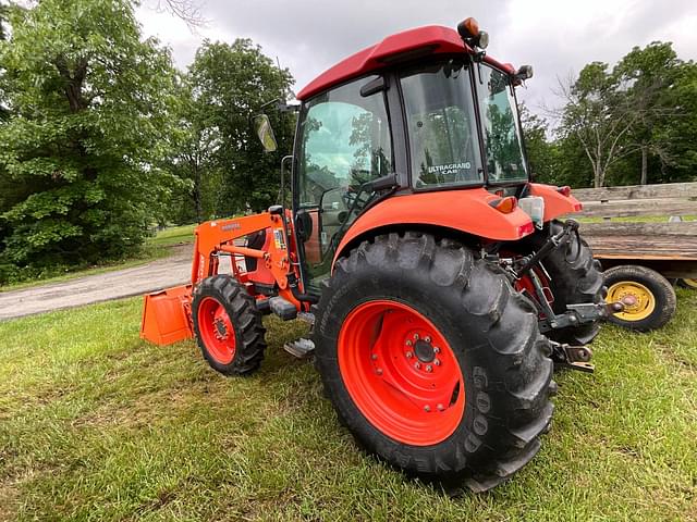 Image of Kubota M7040 equipment image 3