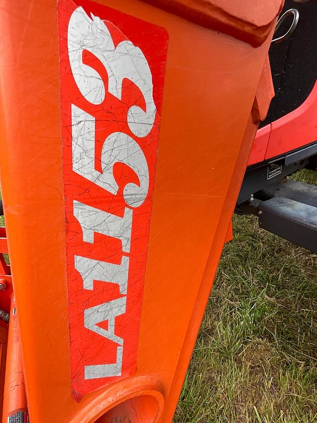 Image of Kubota M7040 equipment image 2