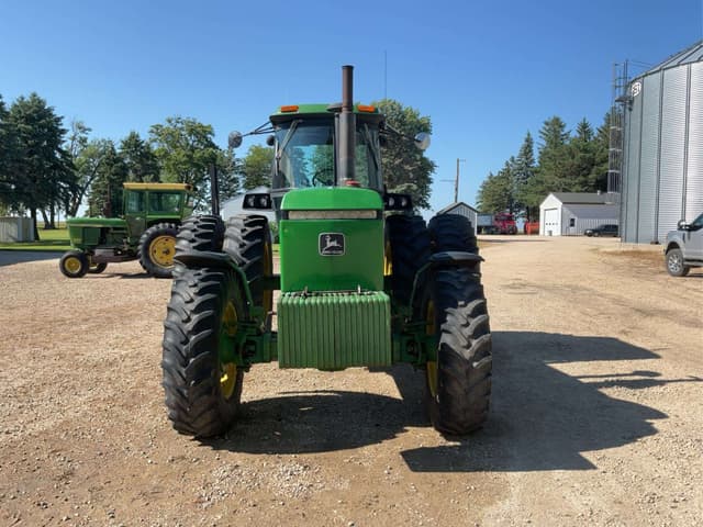 Image of John Deere 4850 equipment image 3