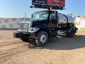 2003 International 7300 Image