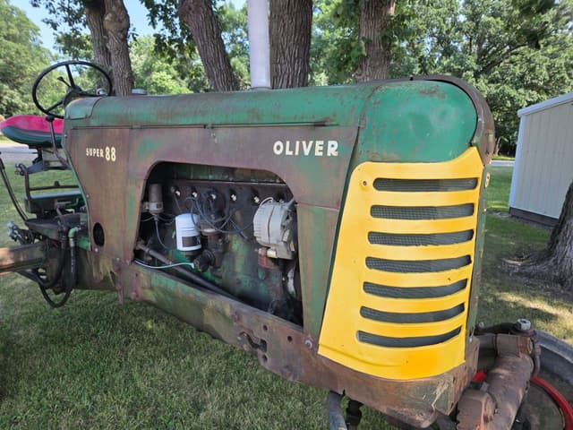 Image of Oliver Super 88 equipment image 4