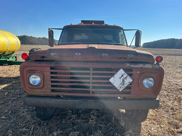 Image of Ford F-600 equipment image 1