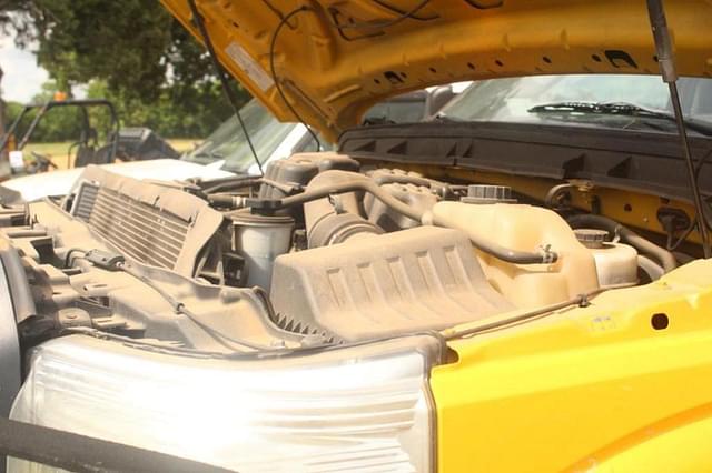Image of Ford F-350 equipment image 1