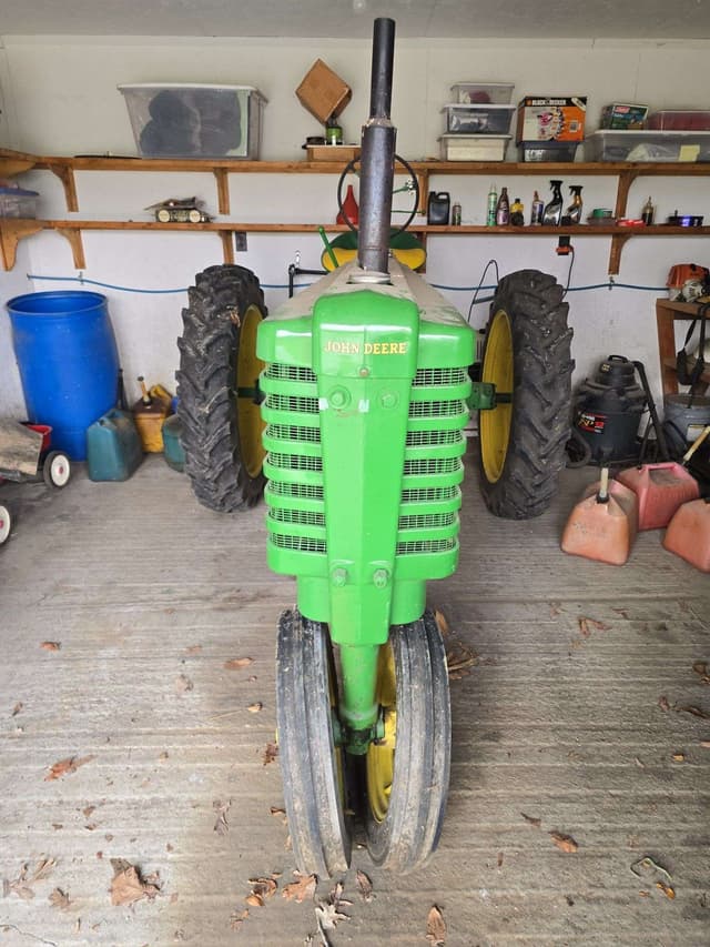 Image of John Deere H equipment image 1