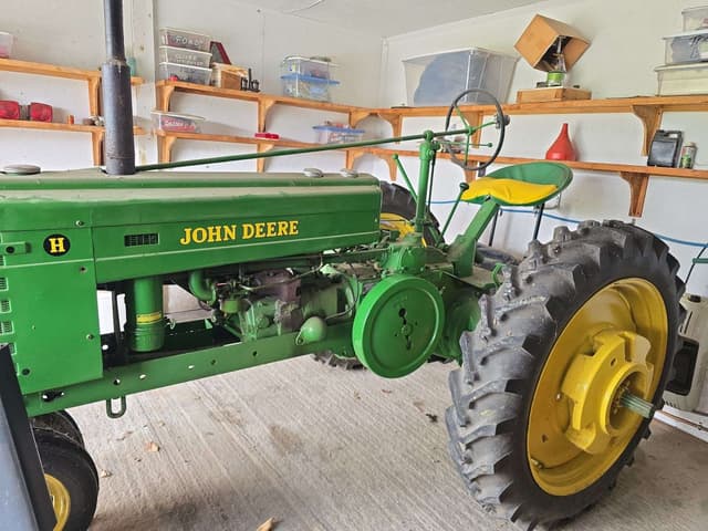 Image of John Deere H equipment image 2