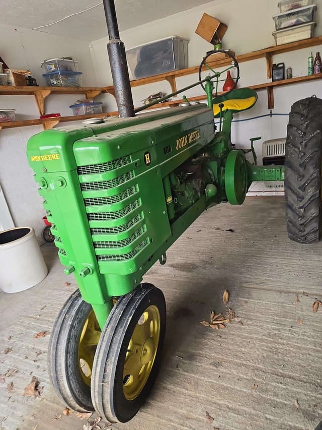 Image of John Deere H equipment image 3
