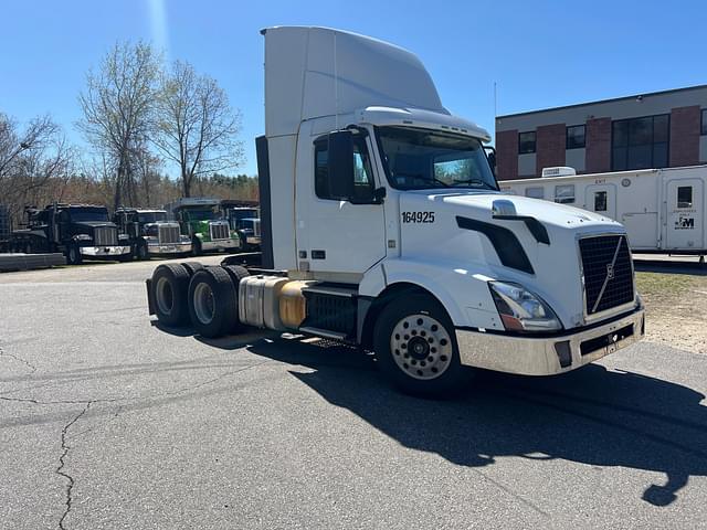 Image of Volvo VNL equipment image 2