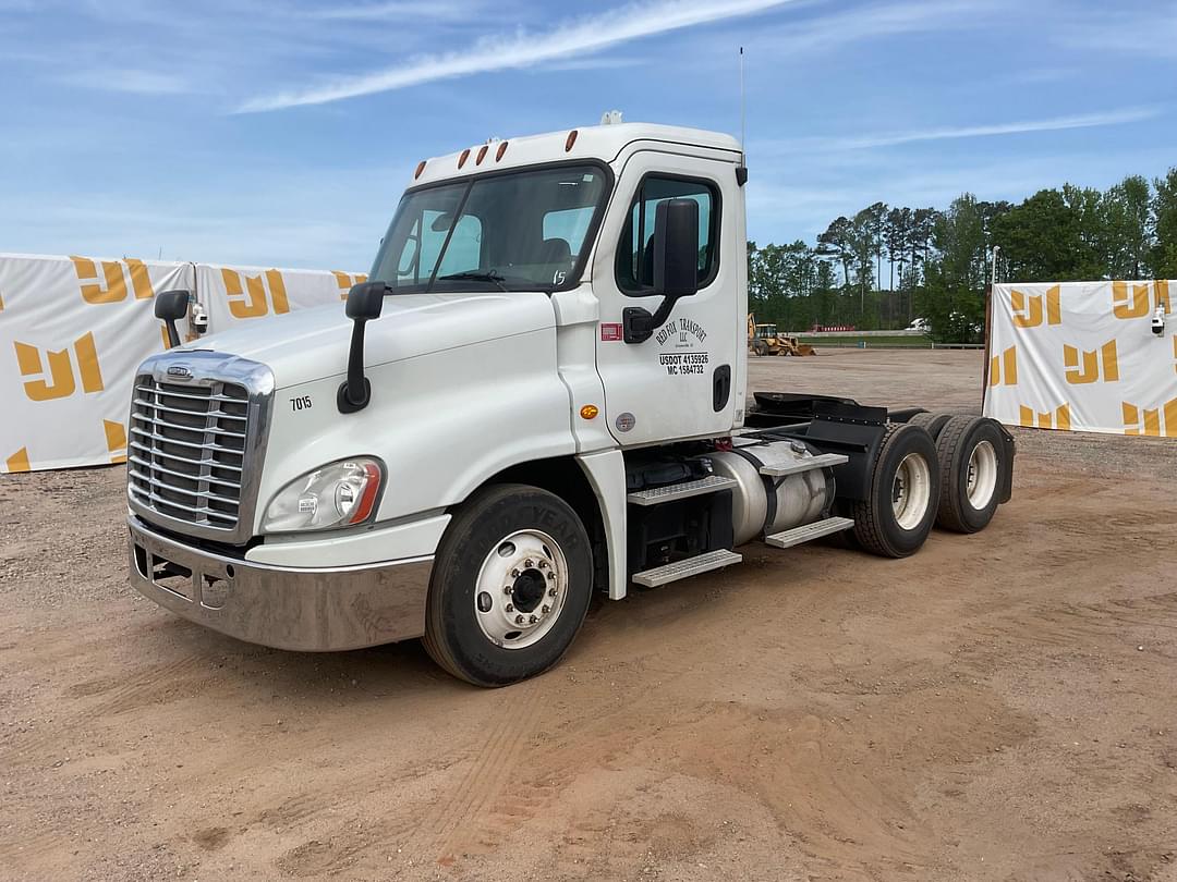 Image of Freightliner Cascadia Primary image