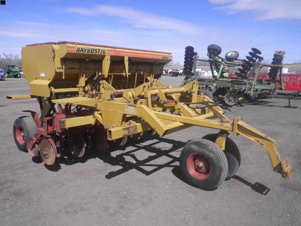 Haybuster 1000 Equipment Image0
