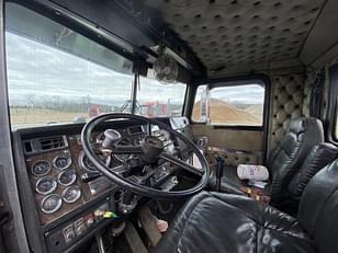 Main image Kenworth W900B 43